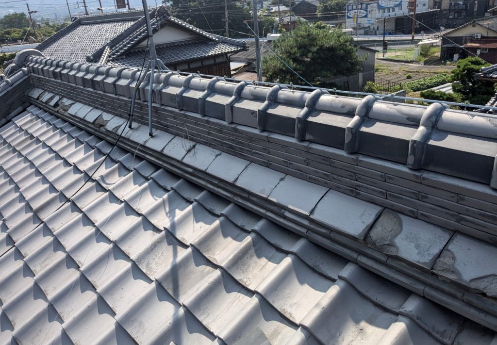 屋根形状によって漆喰の劣化スピードが異なる瓦屋根