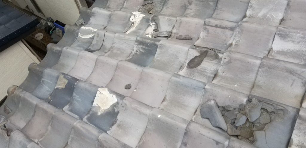 京都市伏見区の古い土葺き瓦屋根を点検した際の全体状況